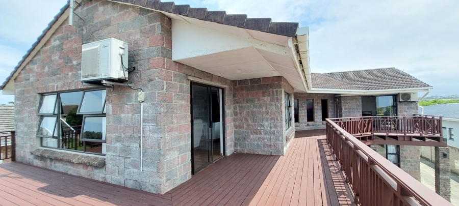 5 Bedroom Property for Sale in Sunrise On Sea Eastern Cape